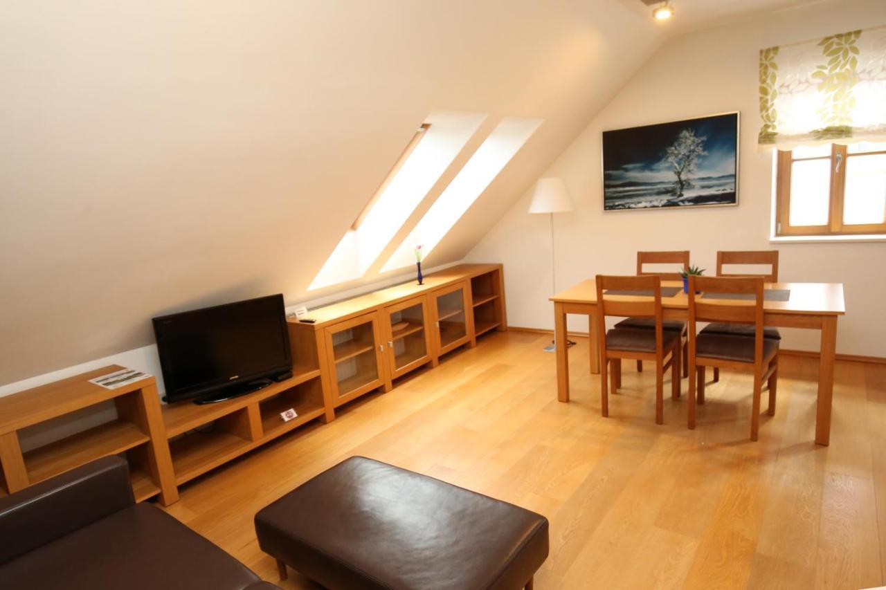 Apartments Vrdjan Cerknica Dış mekan fotoğraf